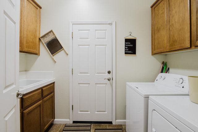 1634 Judith Way, Escalon, CA 95320