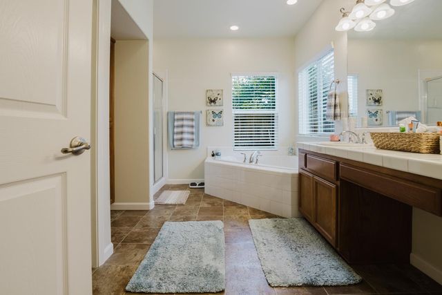 1634 Judith Way, Escalon, CA 95320