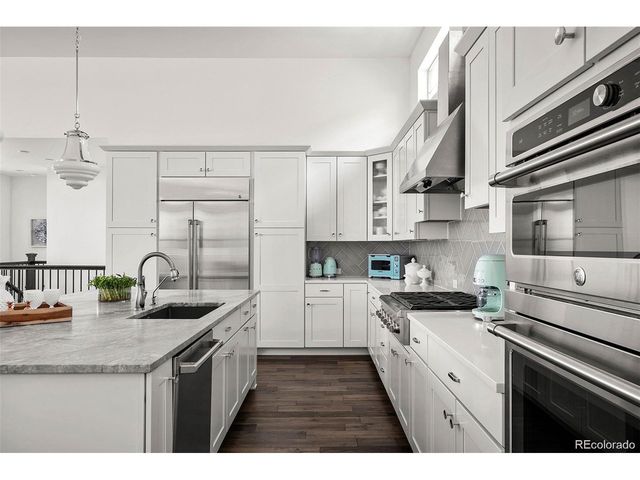 607 Sweetberry Pl, Highlands Ranch, CO 80126