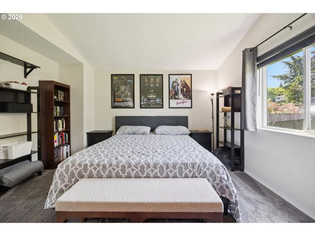 2855 5TH St, Columbia City, OR 97018