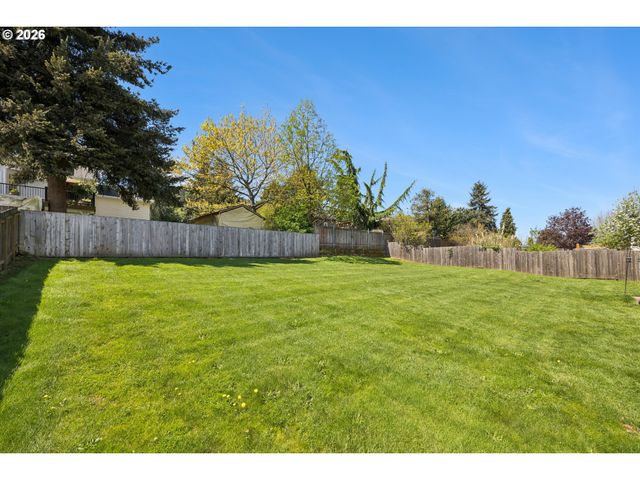 2855 5TH St, Columbia City, OR 97018