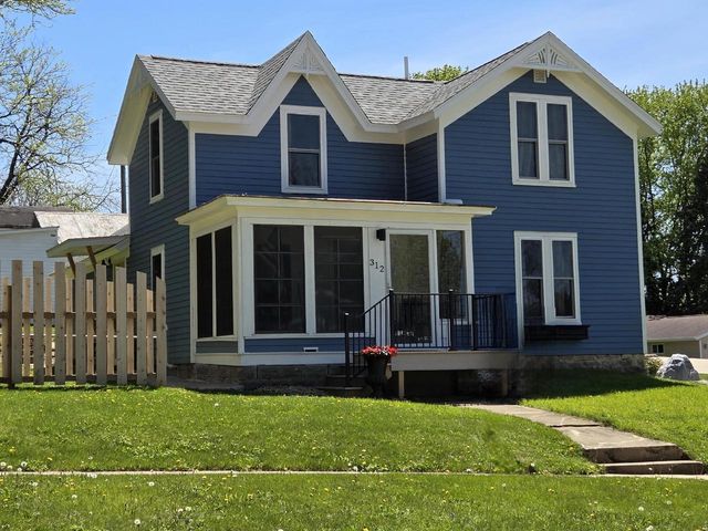 312 W Florence Street, Cambria, WI 53923