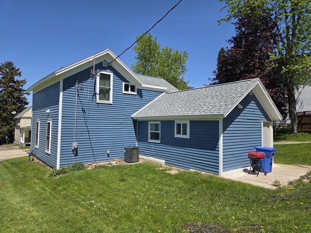 312 W Florence Street, Cambria, WI 53923