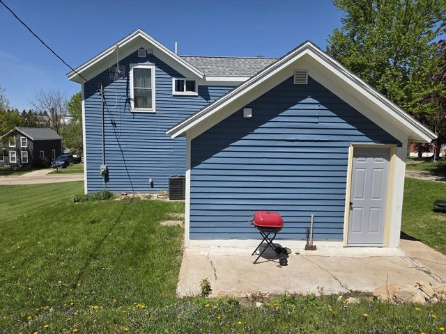 312 W Florence Street, Cambria, WI 53923