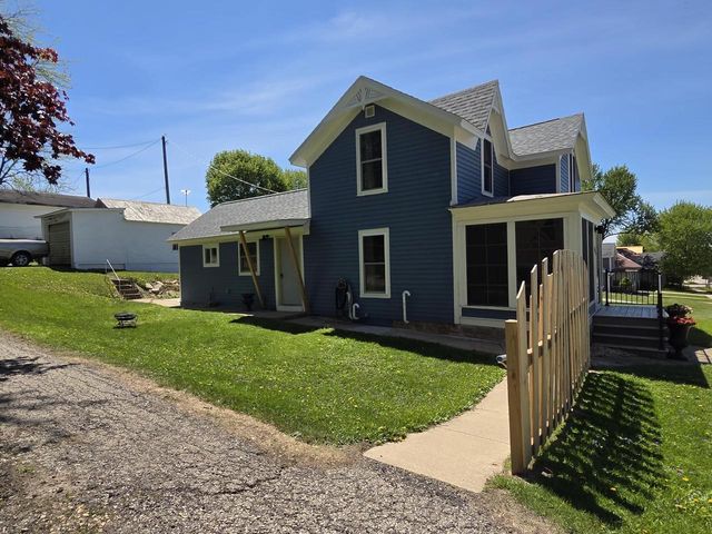 312 W Florence Street, Cambria, WI 53923