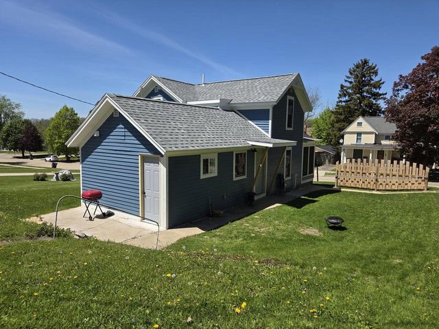312 W Florence Street, Cambria, WI 53923