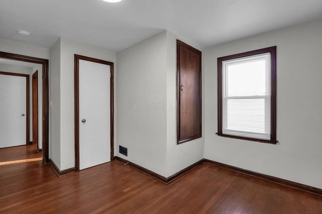 1037 E 18th Avenue, Columbus, OH 43211