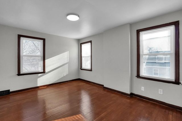 1037 E 18th Avenue, Columbus, OH 43211