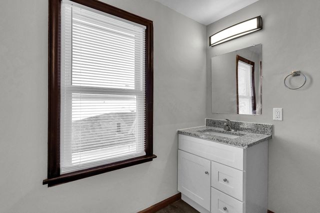 1037 E 18th Avenue, Columbus, OH 43211