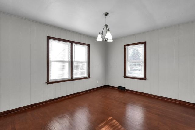 1037 E 18th Avenue, Columbus, OH 43211