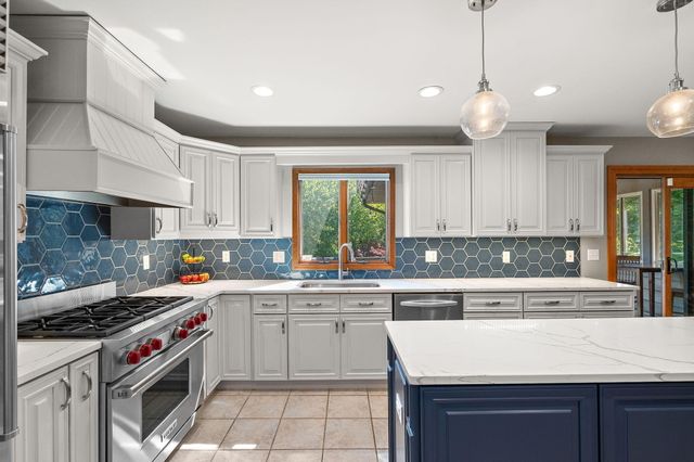 600 Morningside Drive, Crown Point, IN 46307