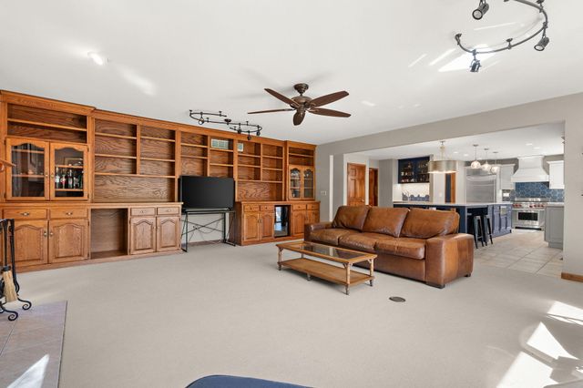 600 Morningside Drive, Crown Point, IN 46307