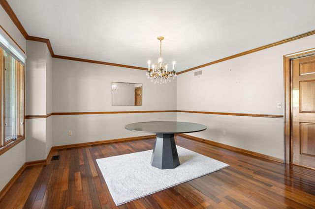 600 Morningside Drive, Crown Point, IN 46307