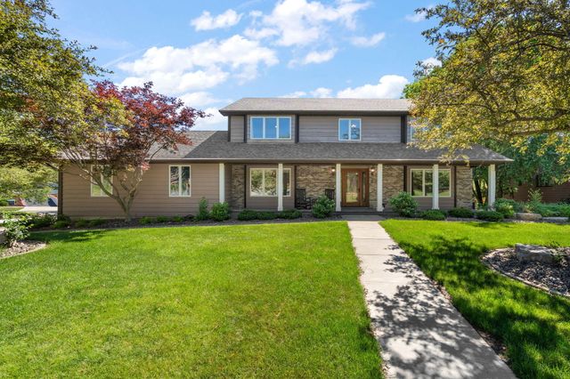 600 Morningside Drive, Crown Point, IN 46307