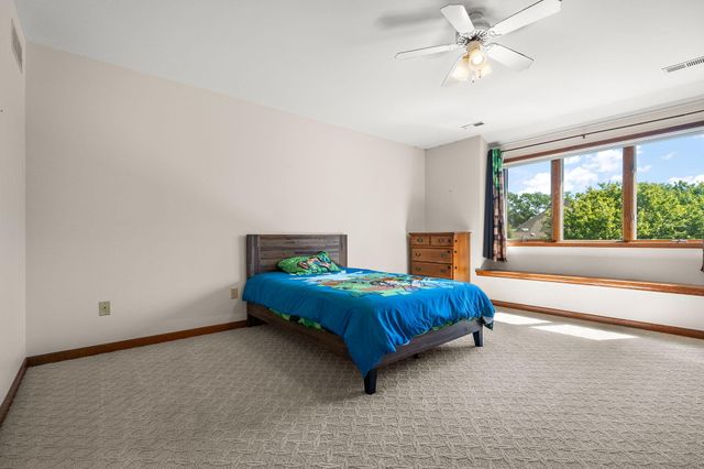600 Morningside Drive, Crown Point, IN 46307