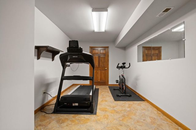 600 Morningside Drive, Crown Point, IN 46307