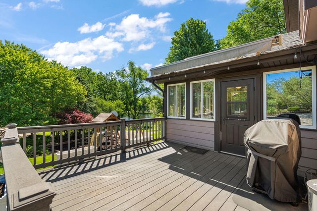 600 Morningside Drive, Crown Point, IN 46307