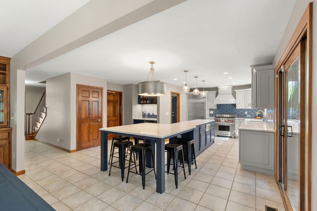 600 Morningside Drive, Crown Point, IN 46307