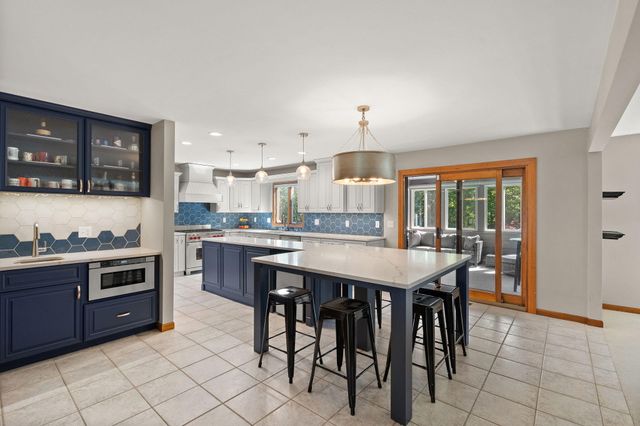 600 Morningside Drive, Crown Point, IN 46307