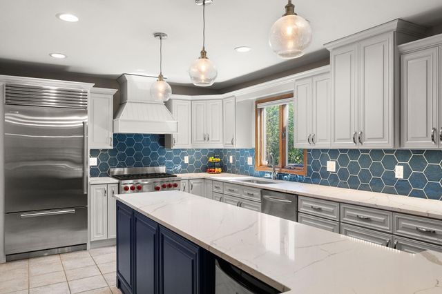 600 Morningside Drive, Crown Point, IN 46307