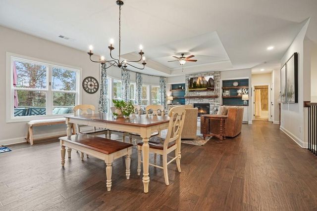 207 Milton Overlook Pass, Woodstock, GA 30188