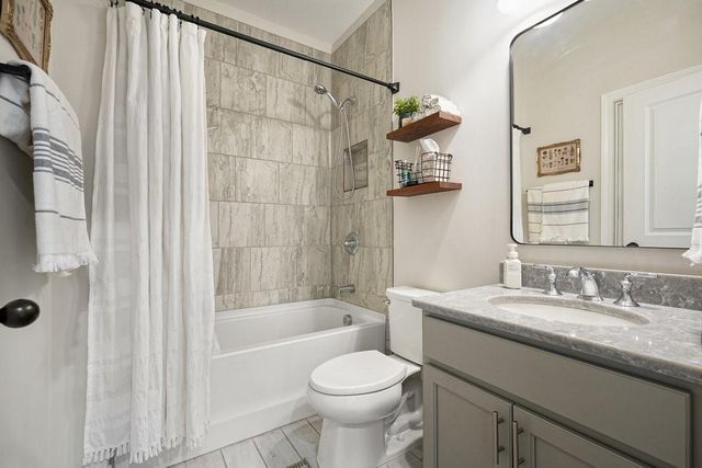 207 Milton Overlook Pass, Woodstock, GA 30188