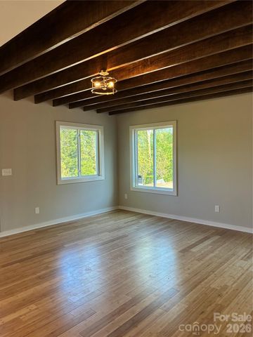 112 Lager Lane, Asheville, NC 28806