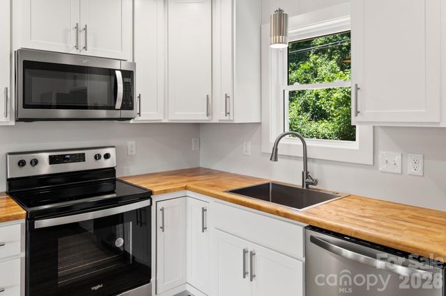 112 Lager Lane, Asheville, NC 28806