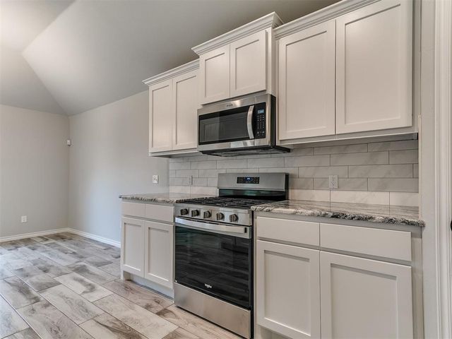 12104 Rockbed Drive, Yukon, OK 73099