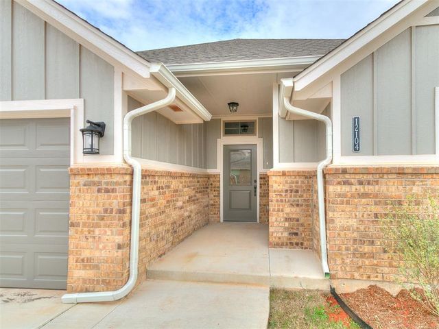 12104 Rockbed Drive, Yukon, OK 73099