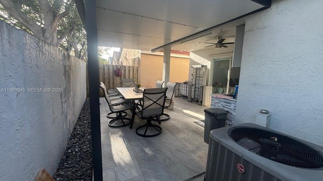 11460 SW 73rd St, Miami, FL 33173