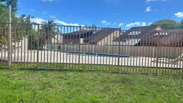 11460 SW 73rd St, Miami, FL 33173