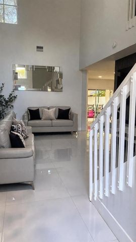 11460 SW 73rd St, Miami, FL 33173