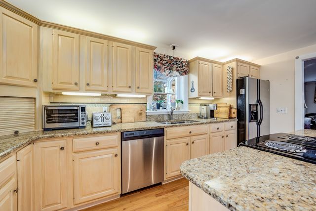 58 Sill Lane, Old Lyme, CT 06371