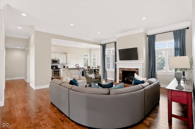 1812 Golden Field Drive, Greenwood, IN 46143
