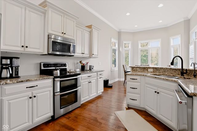 1812 Golden Field Drive, Greenwood, IN 46143