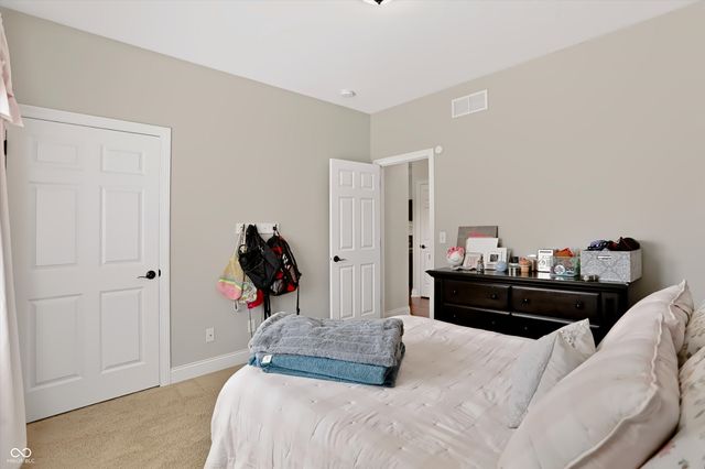 1812 Golden Field Drive, Greenwood, IN 46143