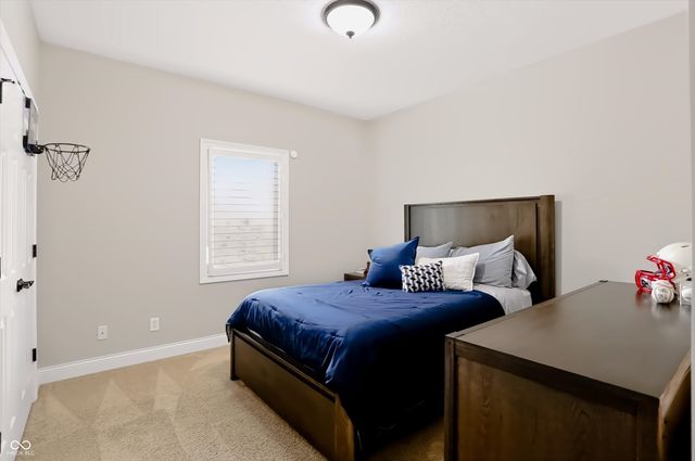 1812 Golden Field Drive, Greenwood, IN 46143