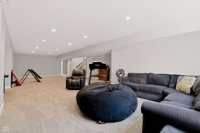 1812 Golden Field Drive, Greenwood, IN 46143