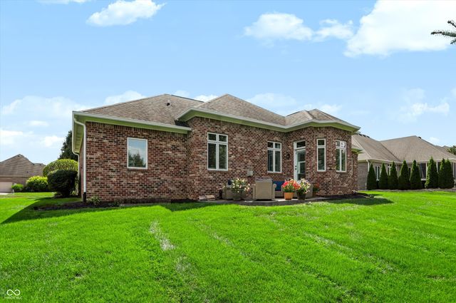 1812 Golden Field Drive, Greenwood, IN 46143
