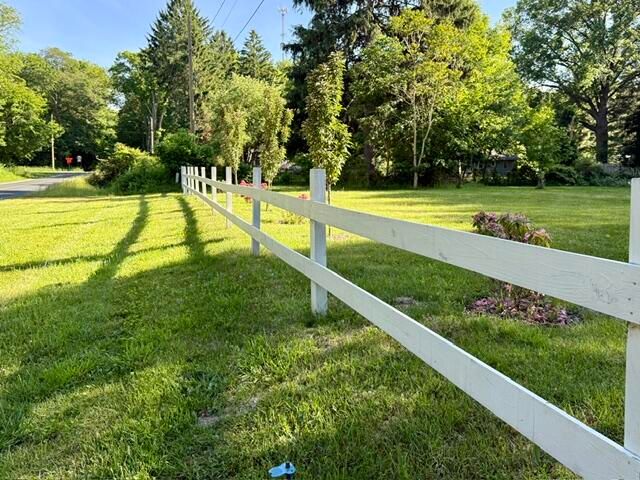 16002 Lakeside Road, Union Pier, MI 49129