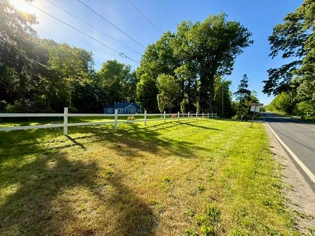 16002 Lakeside Road, Union Pier, MI 49129