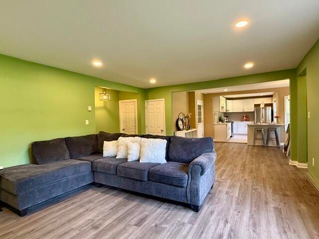 16002 Lakeside Road, Union Pier, MI 49129