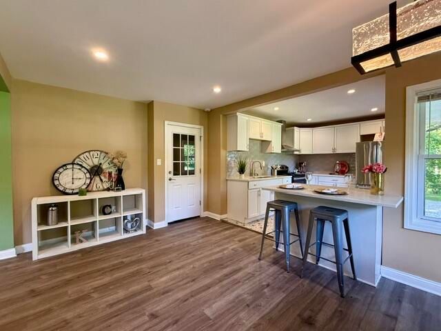 16002 Lakeside Road, Union Pier, MI 49129