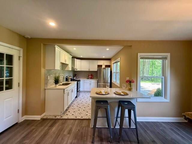 16002 Lakeside Road, Union Pier, MI 49129