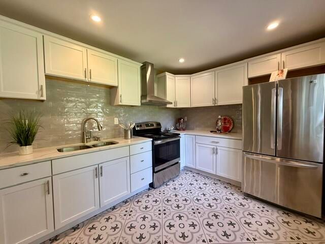 16002 Lakeside Road, Union Pier, MI 49129