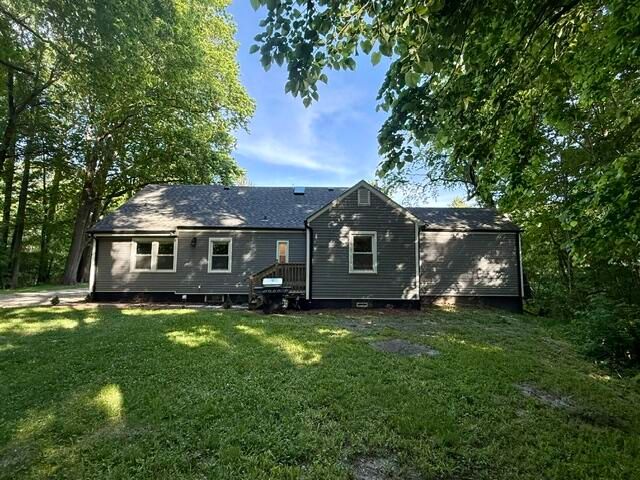 16002 Lakeside Road, Union Pier, MI 49129