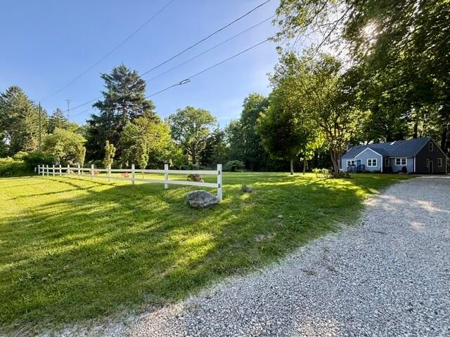 16002 Lakeside Road, Union Pier, MI 49129