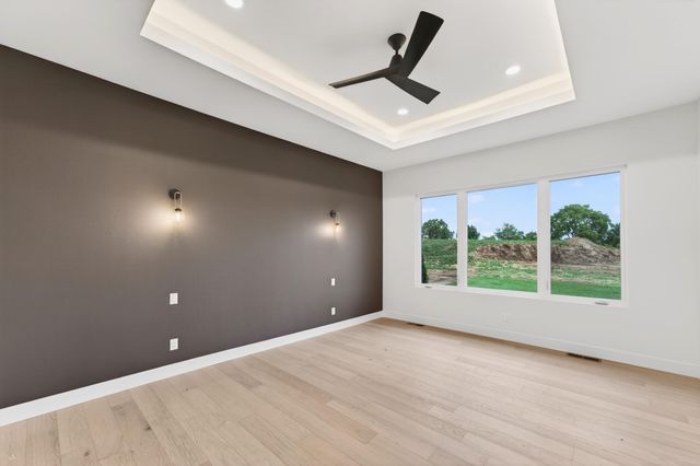 1861 E Skyline Avenue, Ozark, MO 65721