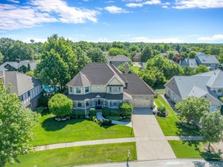 1233 Eagle Crest Drive, Lemont, IL 60439